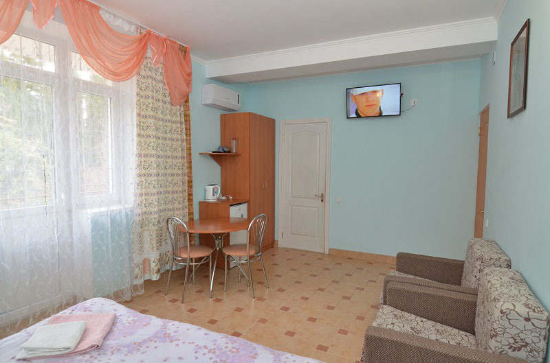 Отель Людмила, Алушта – жилье с кухней около моря